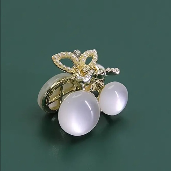 Butterfly Rhinestone Hair Clip - Picture 3 of 9